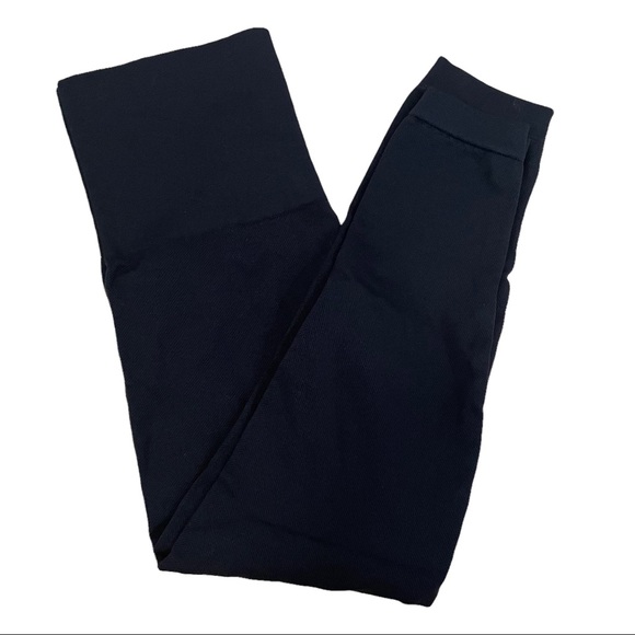 SPANX Pants - SPANX Look At Me Now Seamless Cropped Leggings - Black